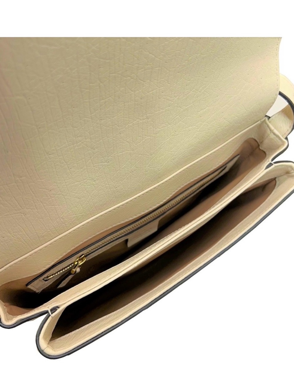 Gucci Ivory Ostrich-Embossed GG Shoulder Bag with Gold Hardware - Picture 4 of 16